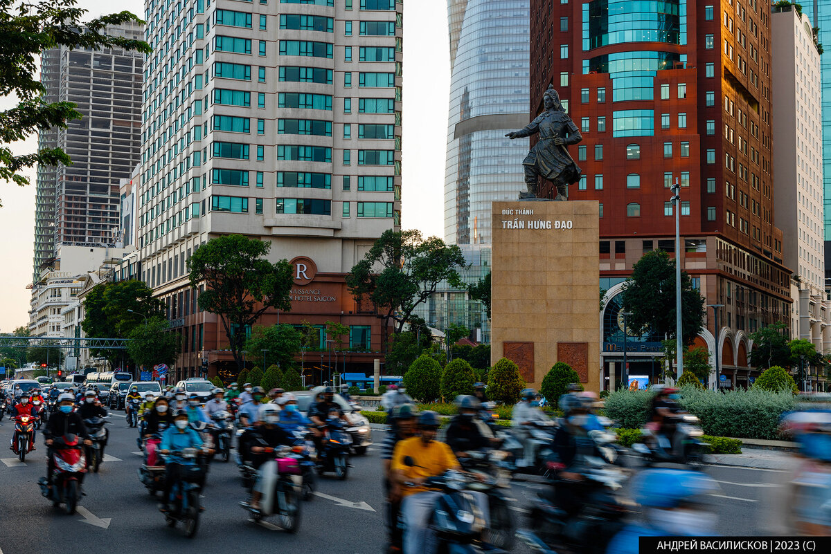 Машина во Вьетнаме - это дорого