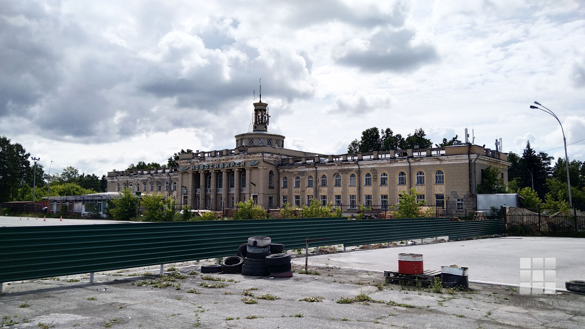Городской аэропорт. Не работающий. Июнь 2021.