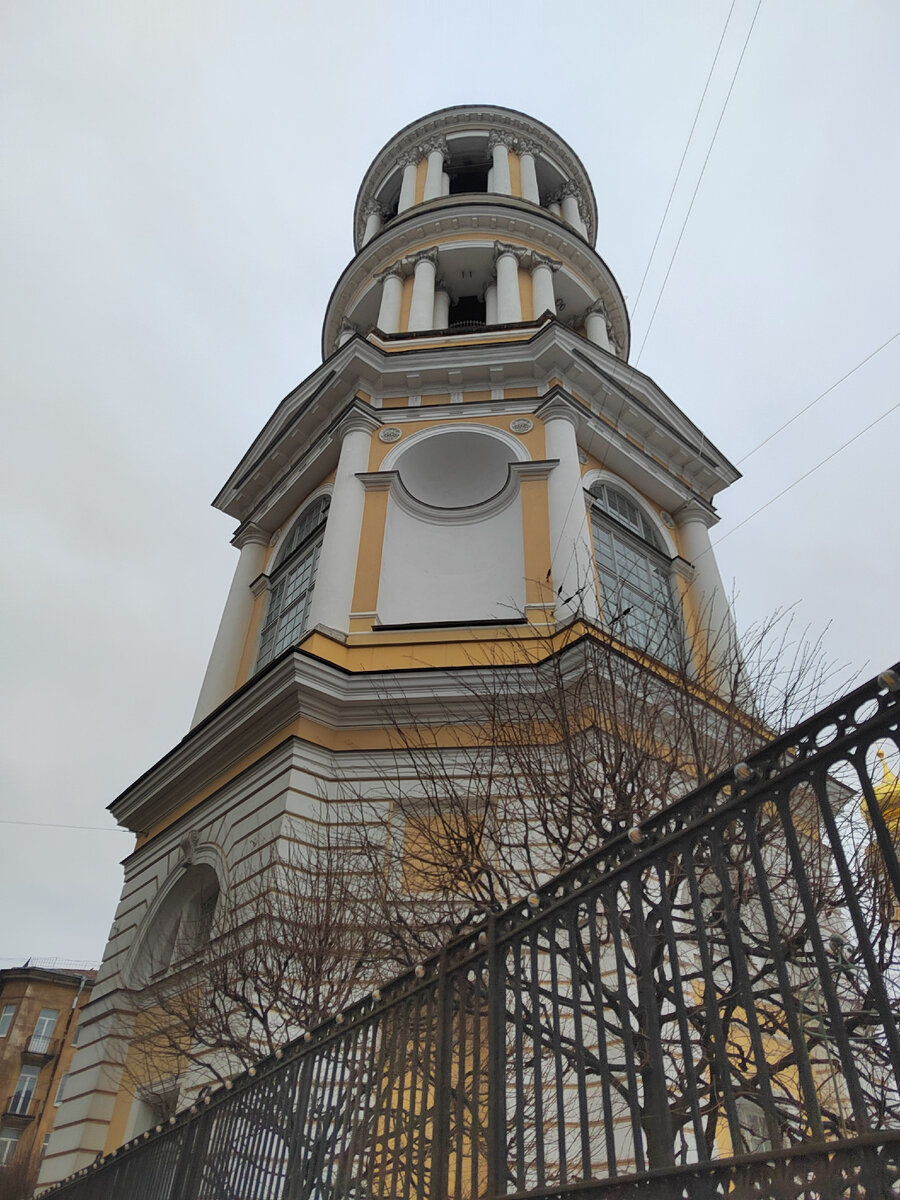 Колокольня Владимирского собора Божией Матери