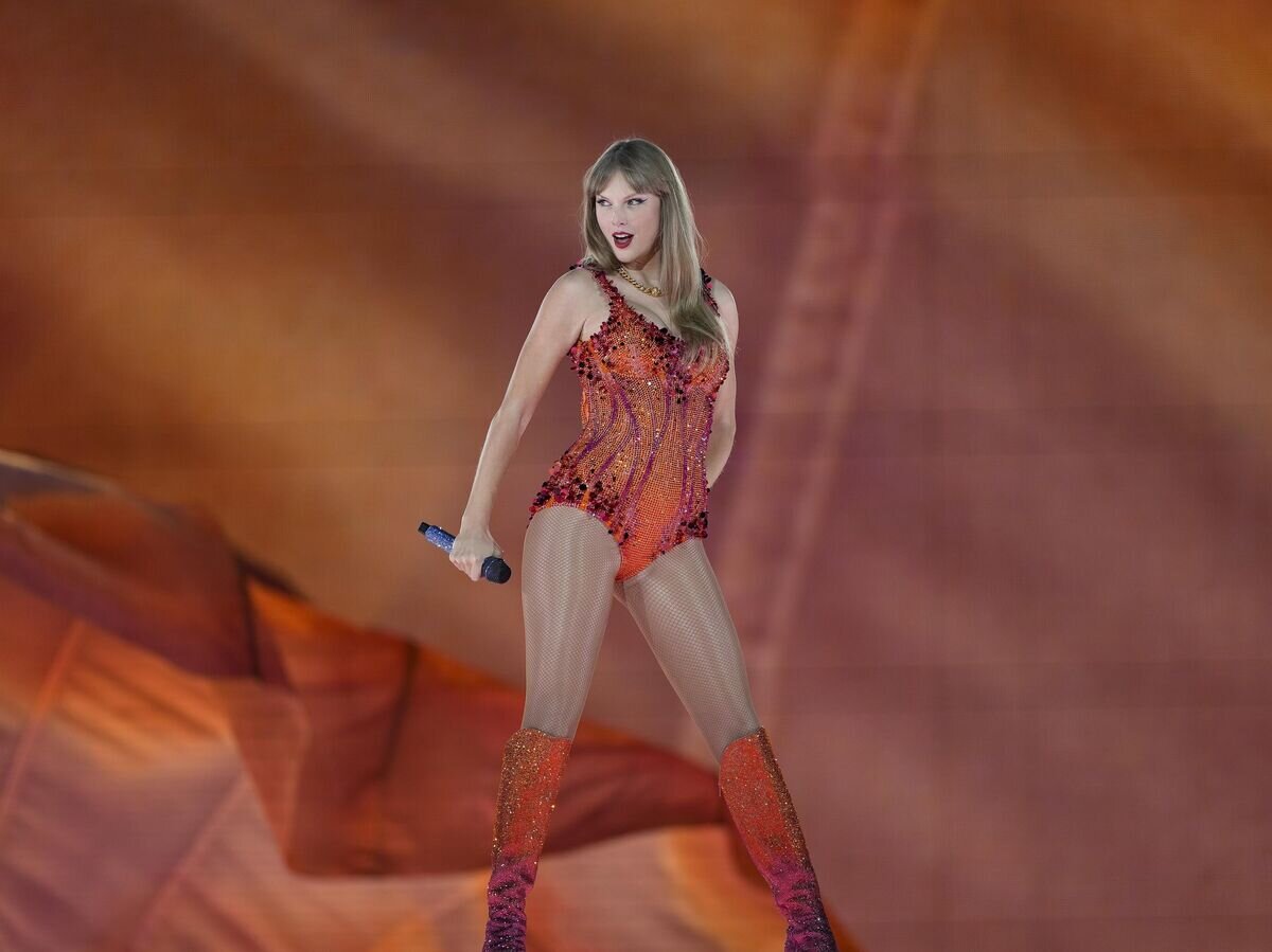    Певица Тейлор Свифт© AP Photo / Lewis Joly