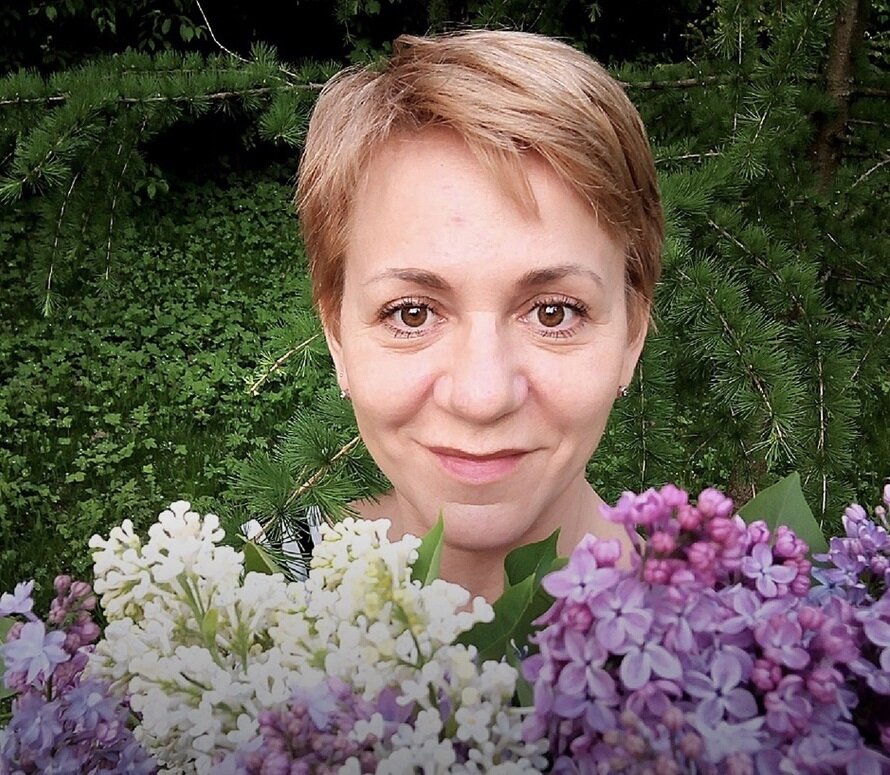 51-летнюю уроженку Воркуты искали в городе на Неве несколько дней. В итоге волонтёры наткнулись на её изуродованнoе телo в кустах.-2