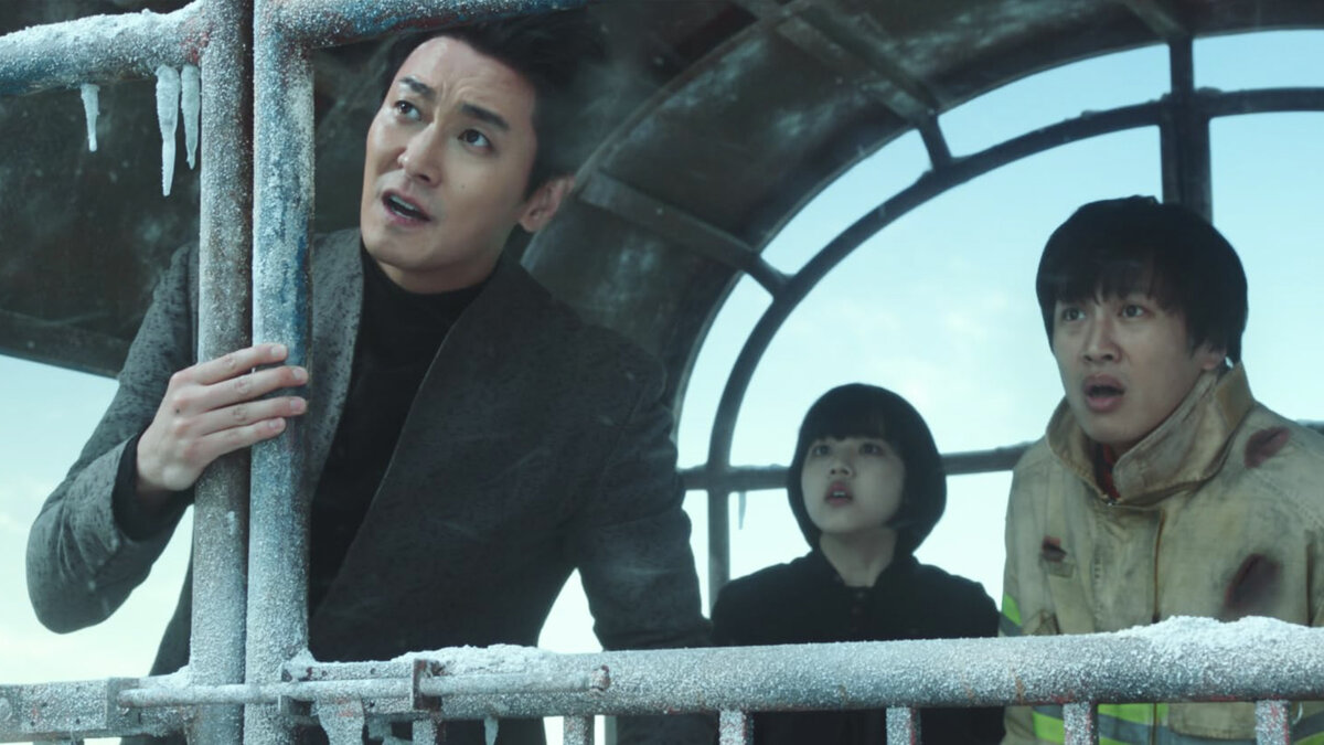 Кадр из фильма "С богами: Два мира"