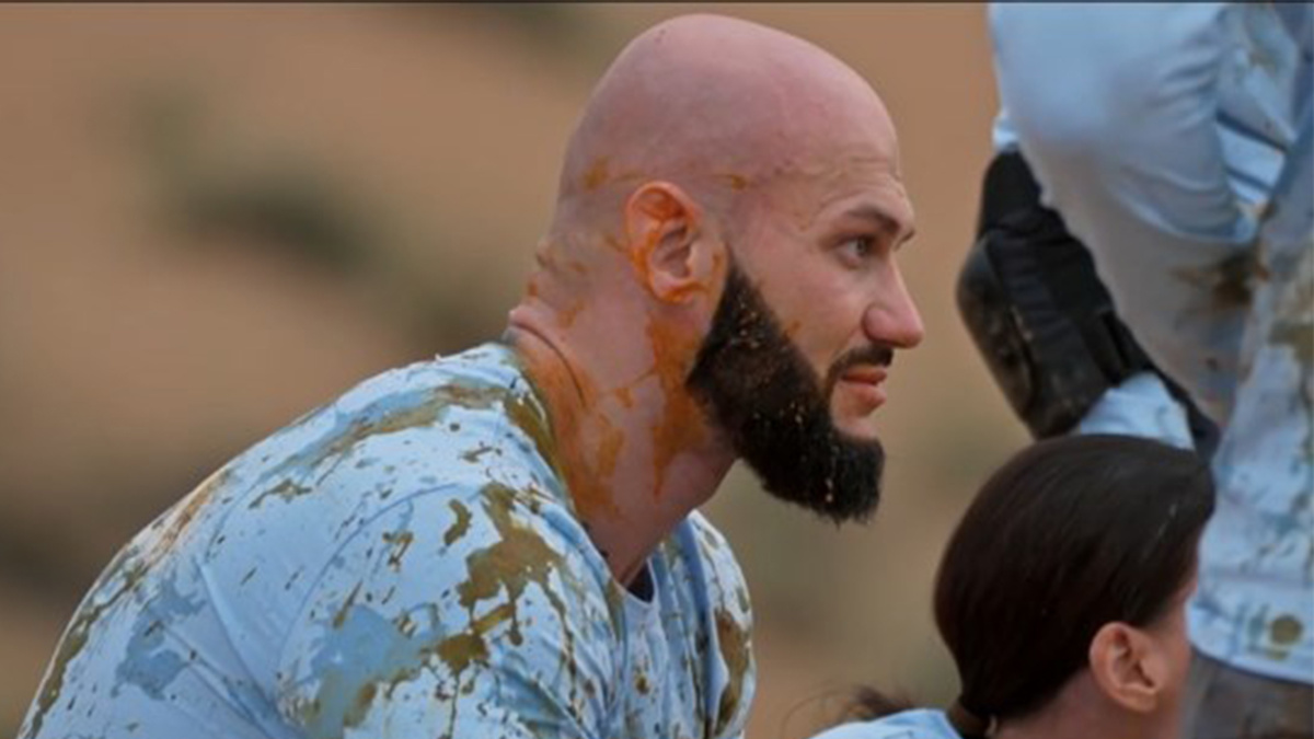 Кадр из шоу «Выжить в Дубае. Возвращение»