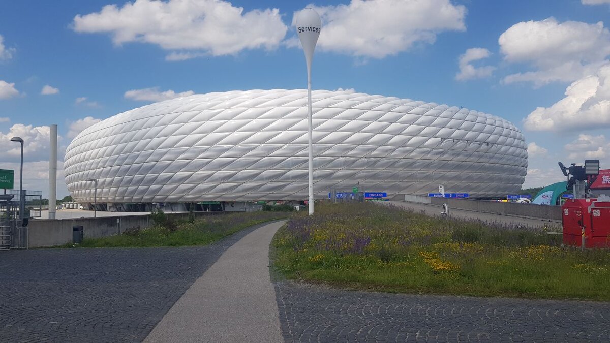    В Германии начинается Чемпионат Европы по футболуОльга Торопова