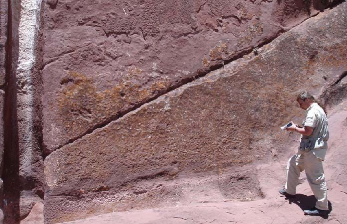 Скляров мегалиты южная америка. Книга. Перу и боливия задолго до инков. Скляров. Скляров перу и боливия задолго.