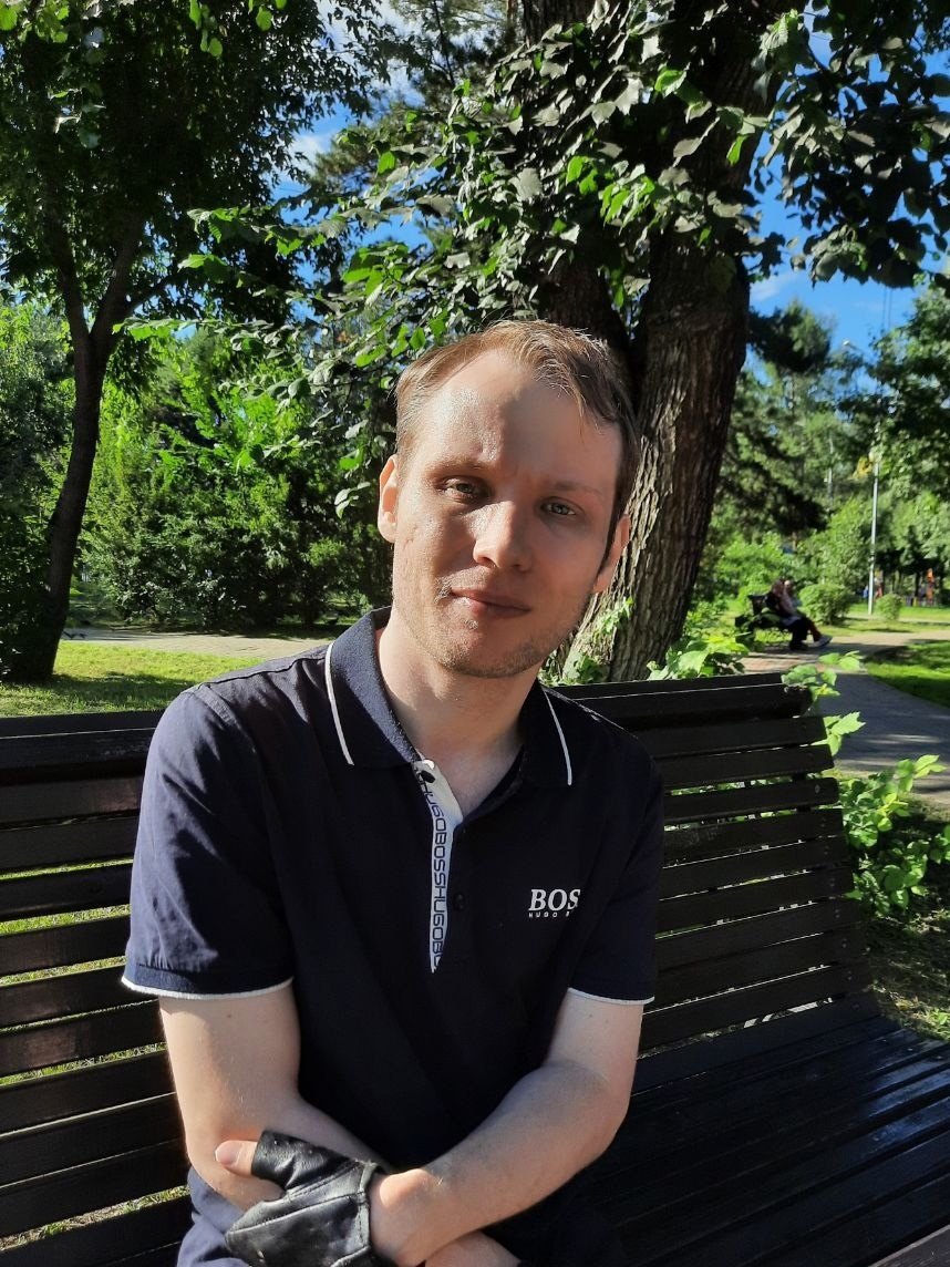 Да да это собственно автор канала решил показать свою рожу