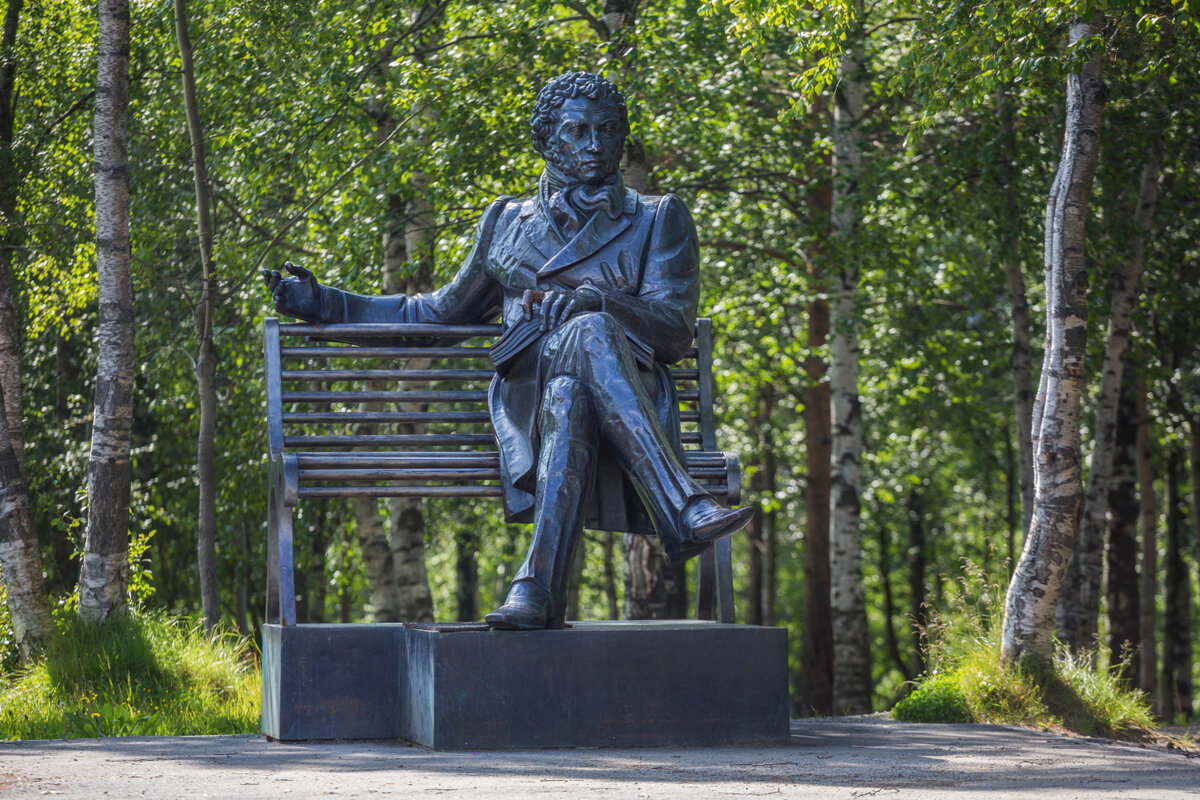 Александр Пушкин и его стихотворение «Памятник» Никонова можно уважать за его позицию. Но историк не должен говорить на большую аудиторию о том, чего не знает.
