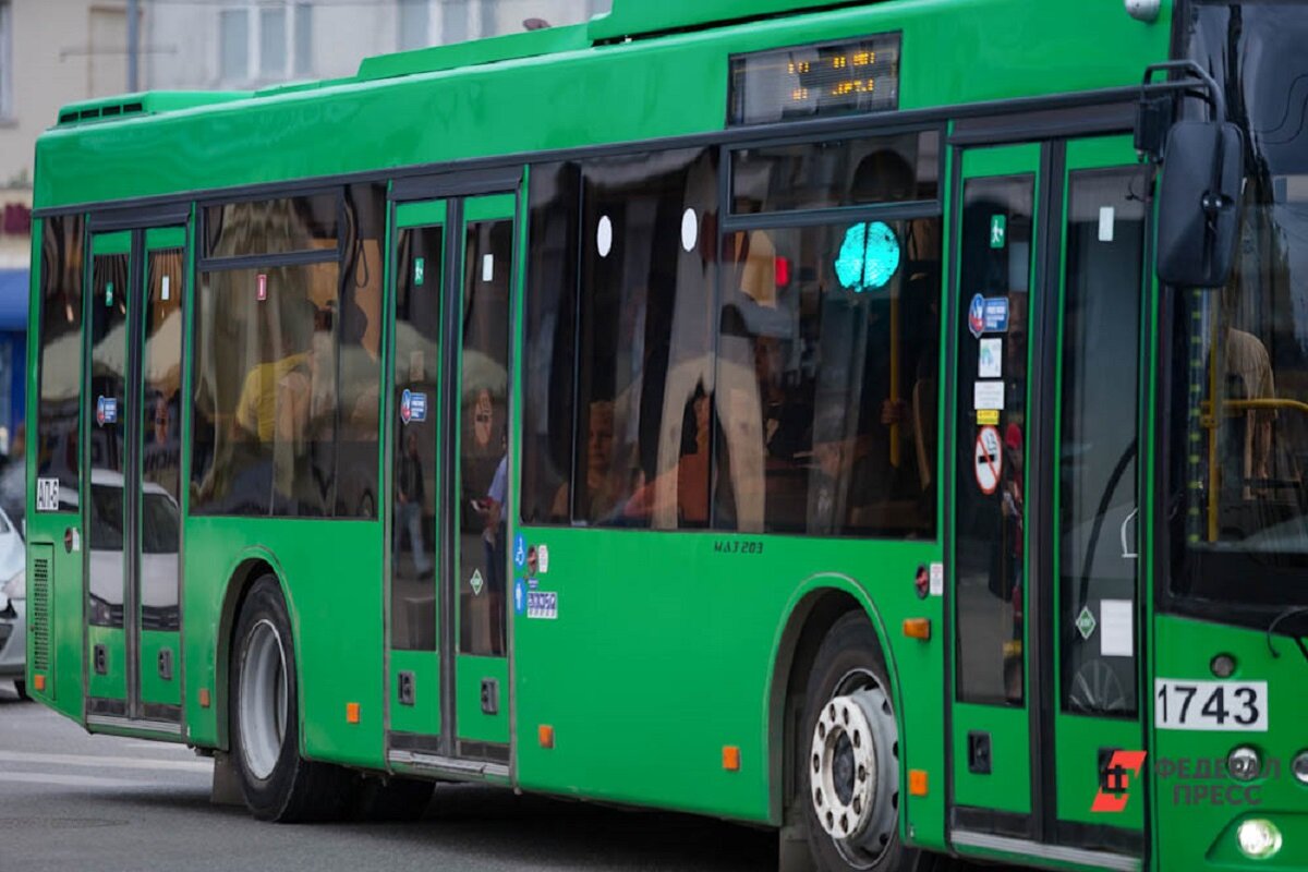 В Хабаровске временно изменится организация движения общественного транспорта из-за проведения городского Крестного хода.  Фото: Фото: ФедералПресс / Евгений Поторочин
