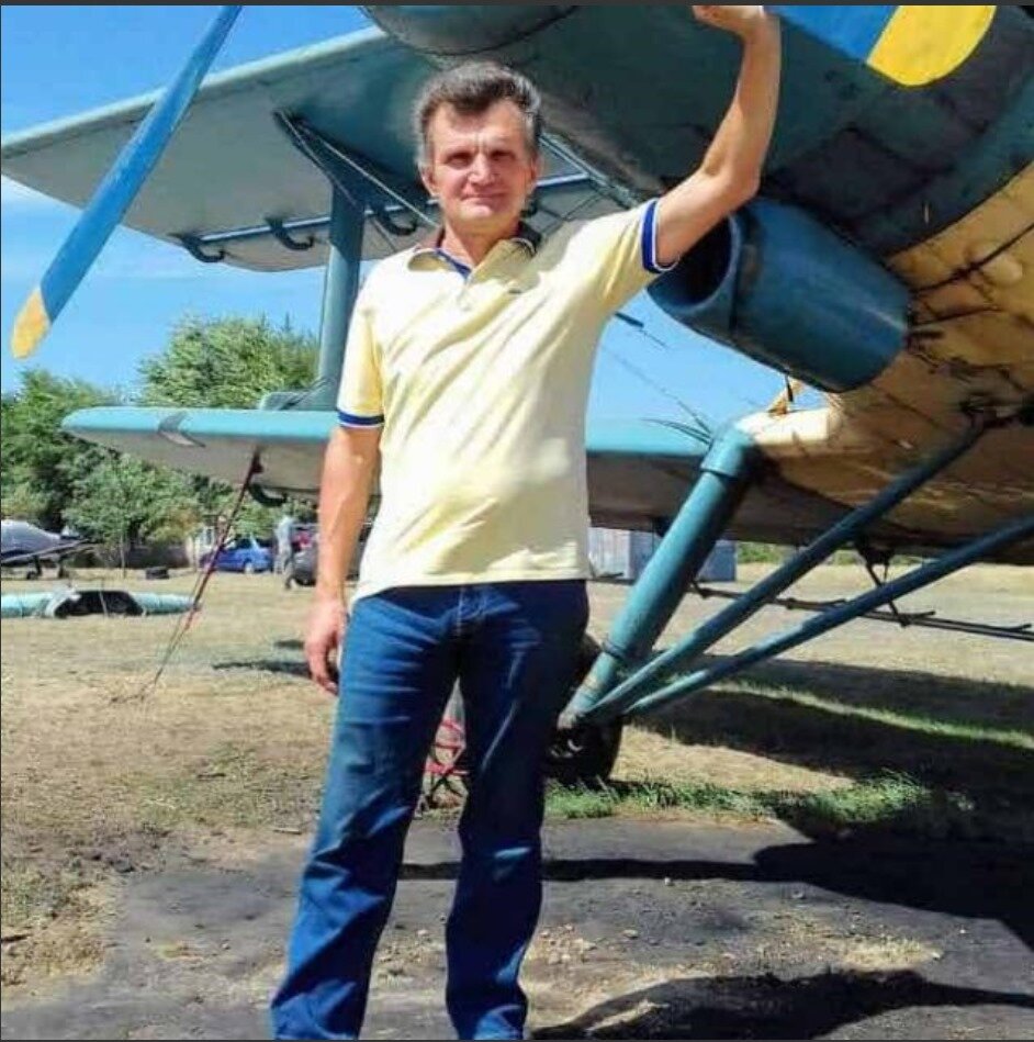 Материал представляет Виталий Назарко, экс-пилот самолета Ан-2 Шахты,
экс-пилот самолета Ту-154 Ростовского объединенного авиаотряда и авиакомпании ДОНАВИА.