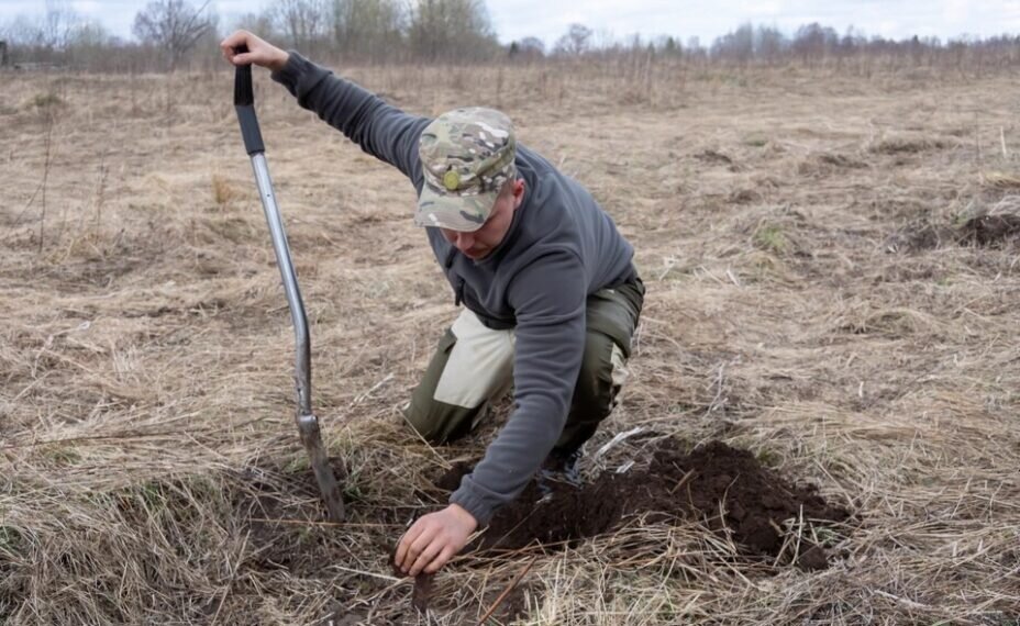    Работа по поиску и перезахоронению безымянных солдат и офицеров не должна останавливаться, уверены в объединении «Миус-Фронт». Фото: Михаил ФРОЛОВ