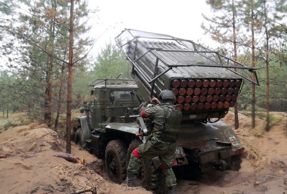    Работа реактивной системы залпового огня (РСЗО) «Град»