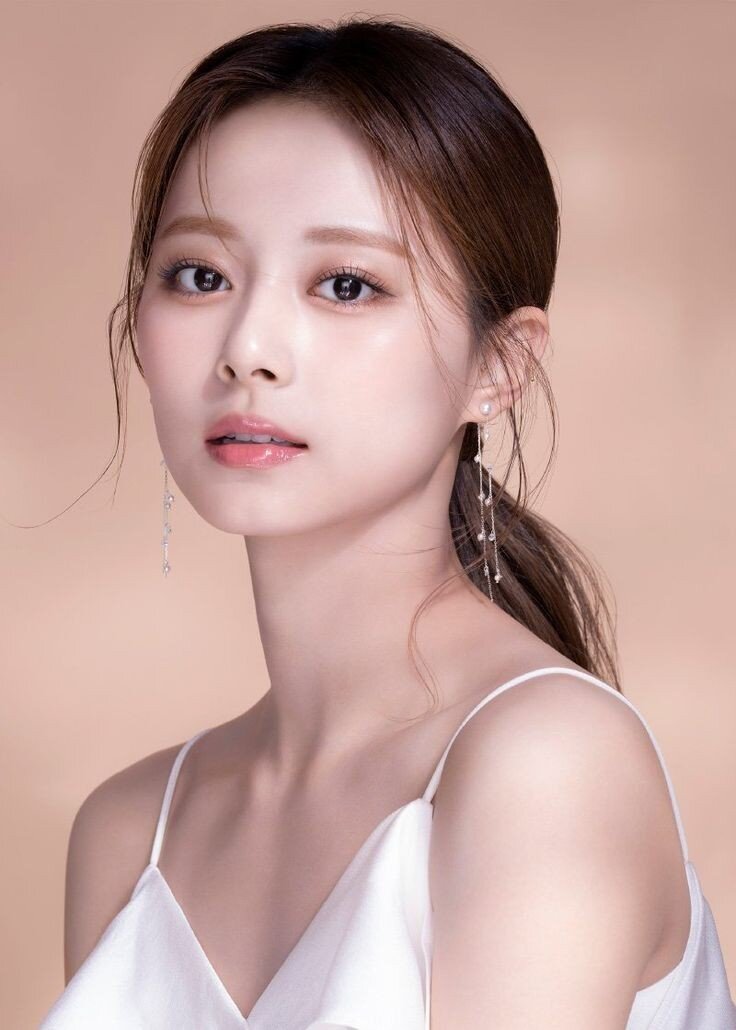 Цзыюй из TWICE