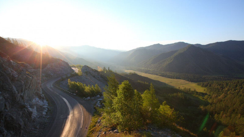     Чуйский тракт. Фото: Антон Петров.