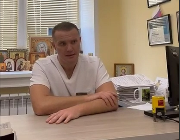 Видеообращение которое на днях записал заведующий отделением сосудистой хирургии Костромской областной больницы Антон Казанцев, наглядно демонстрирует как с подачи наших властей происходит замещение-3