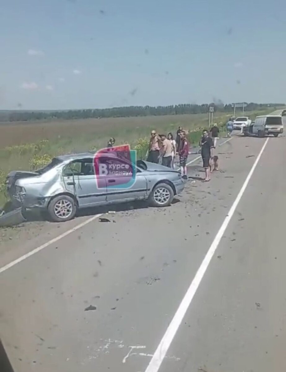    ДТП на заринской трассе. Источник: кадр видео, t.me/vkurse22