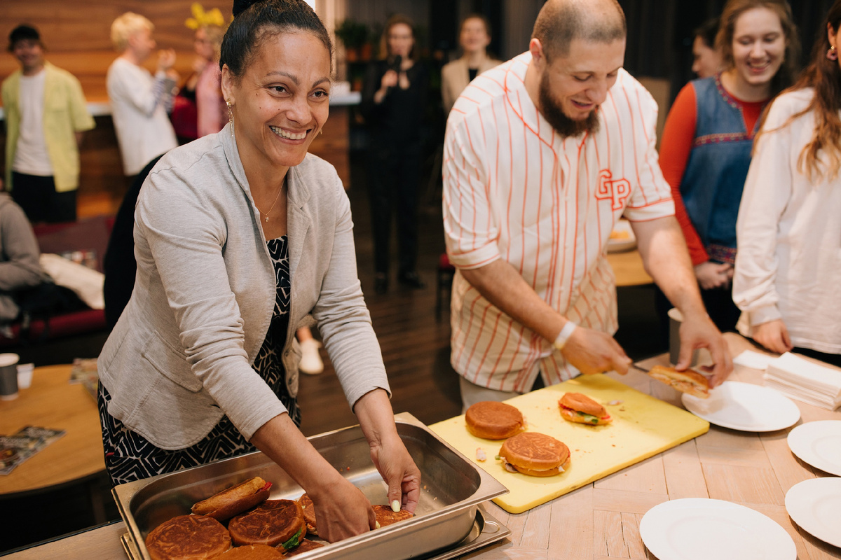 © pointofdisplacement.ru