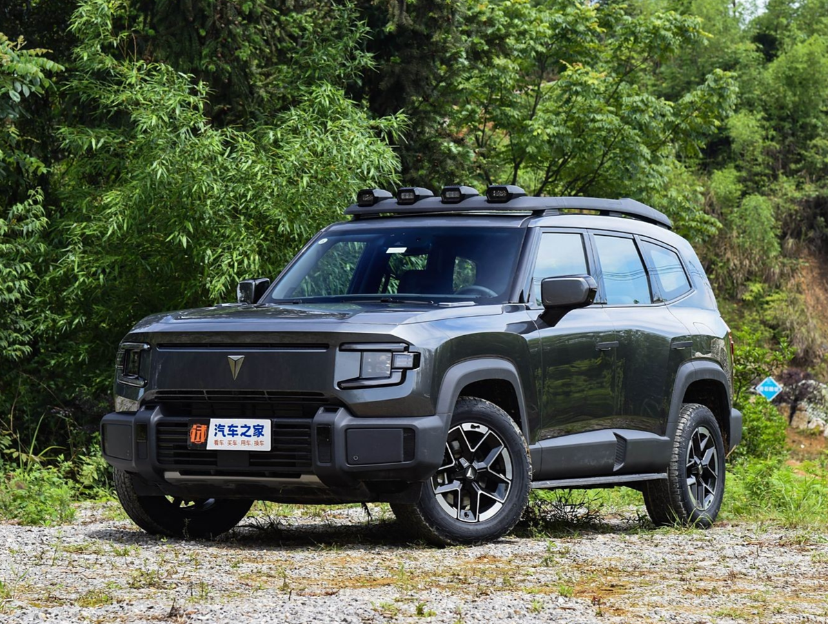 Changan Deepal  G318 выглядит компактно 