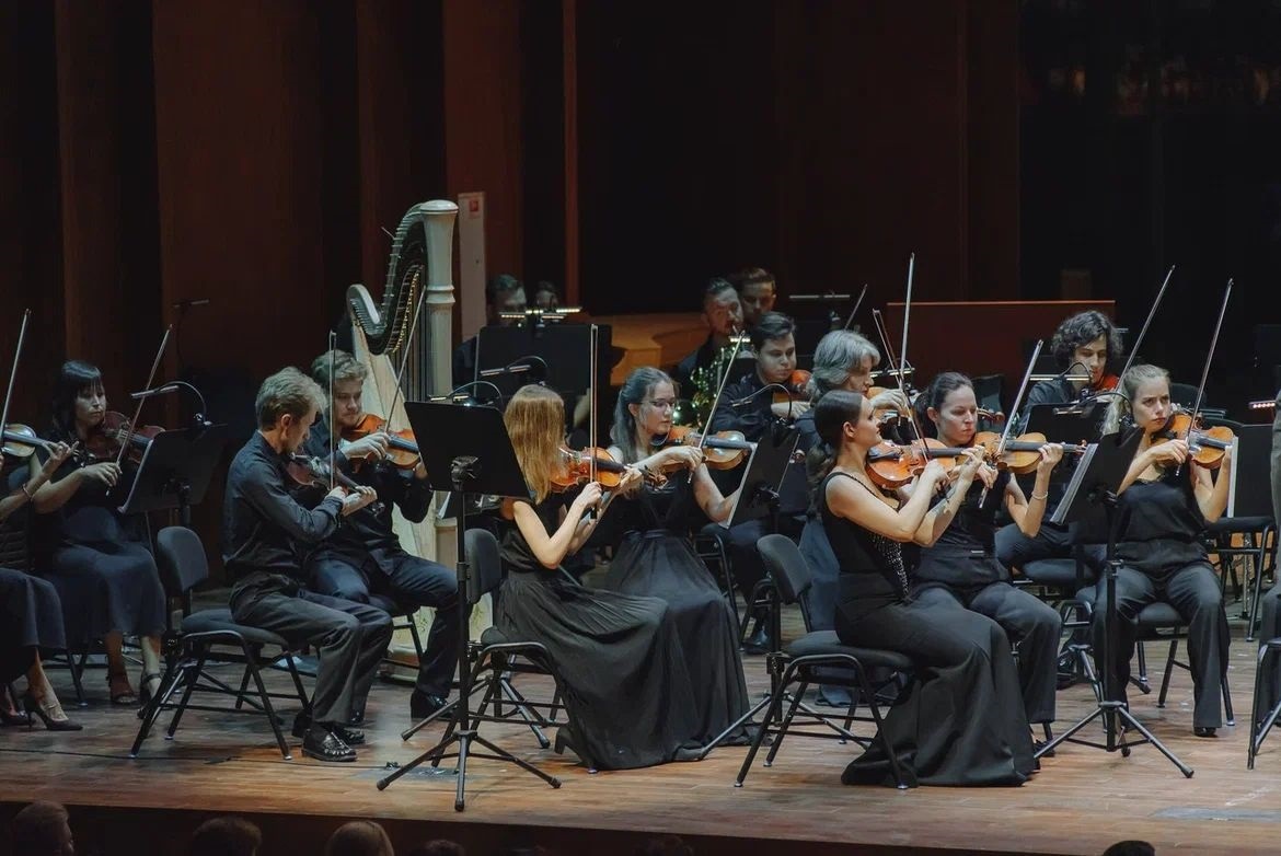    VI Международный фестиваль искусств «Стрелка» завершается в эти выходные в культурном центре «Пакгаузы»