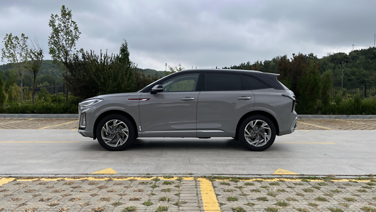 Кстати, речь про 2.0T 8AT полноприводная топовая версия.