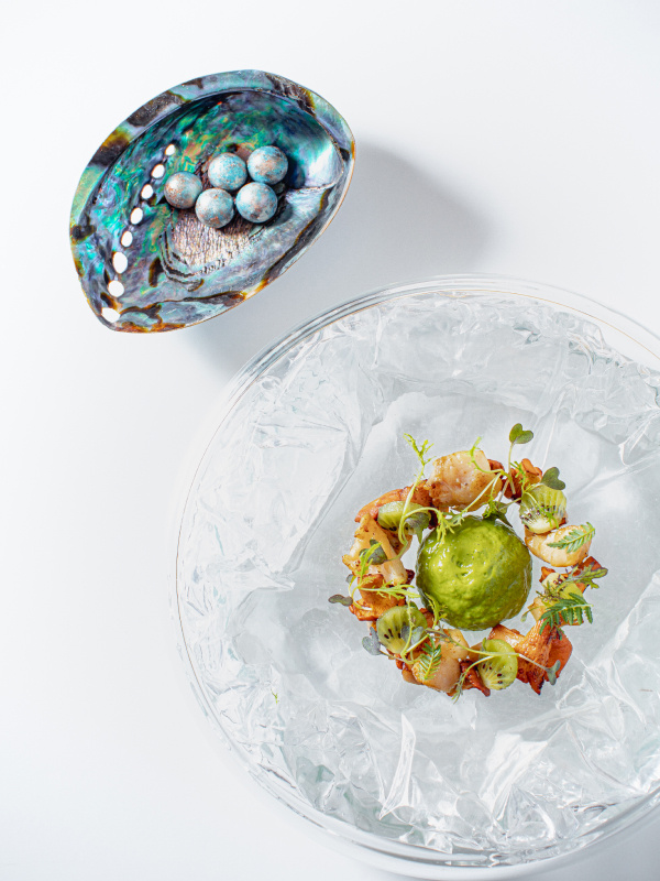    Новости ресторанов: тарталетка из корня петрушки, оливье с цесаркой и жареные березовые листья (фото 4)