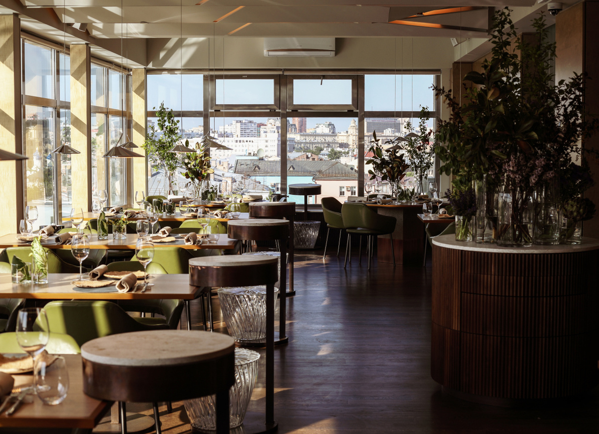    Новости ресторанов: тарталетка из корня петрушки, оливье с цесаркой и жареные березовые листья (фото 6)