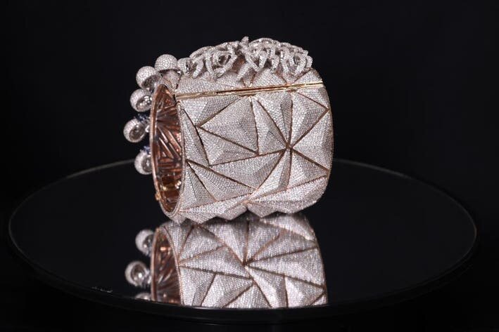 Часы «Srinika»