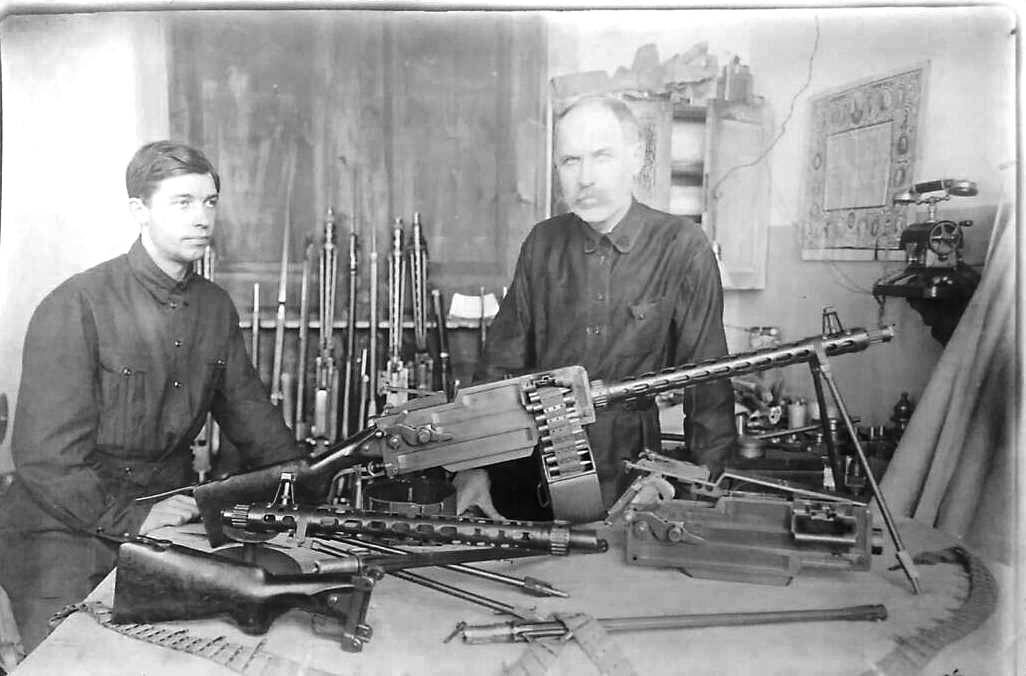 14 июня 1871 года в донской казачьей станице родился будущий конструктор стрелкового оружия Федор Васильевич Токарев.-2
