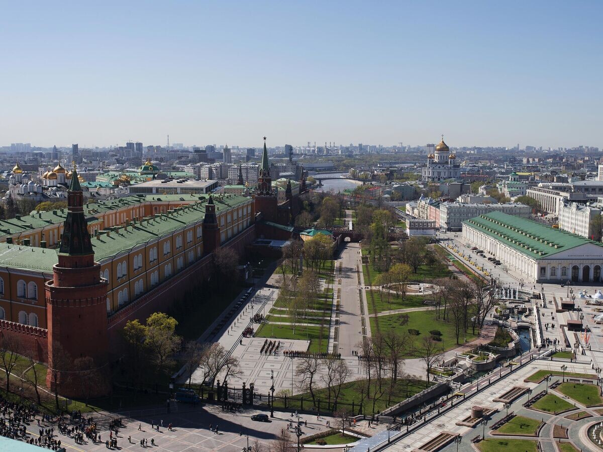    Вид с гостиницы "Москва" на Кремль© РИА Новости / Александр Вильф