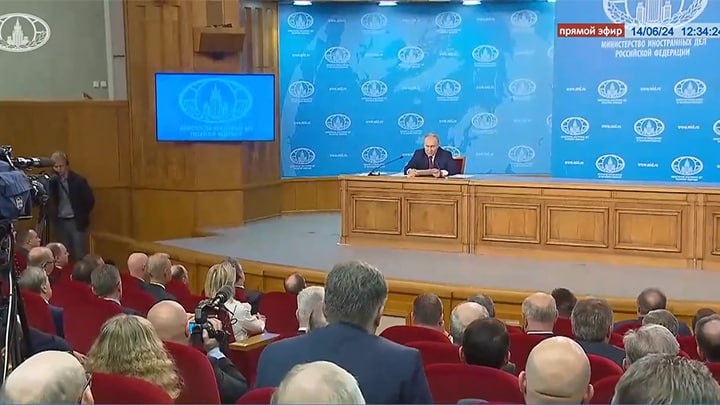    Встреча с руководством Министерства иностранных дел России. Скриншот прямой трансляции с Rutube