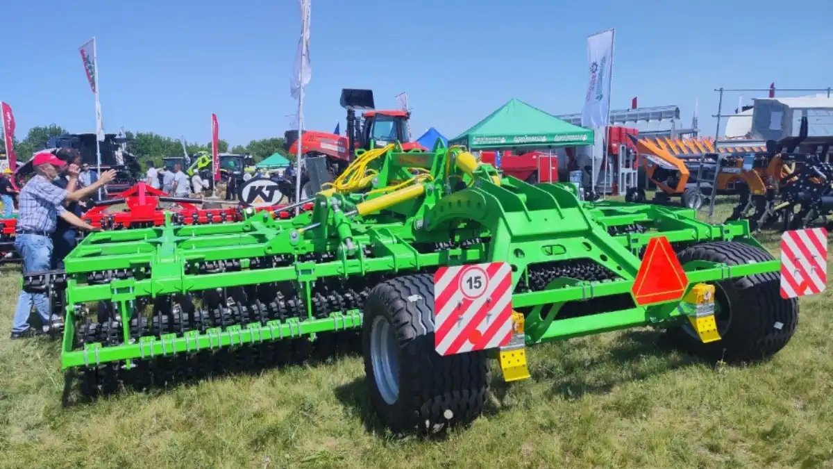 Фото: rosspetsmash.ru / Ассоциация «Росспецмаш»Новая дисковая борона БДК-6С СТАЛКЕР от САРМАТ