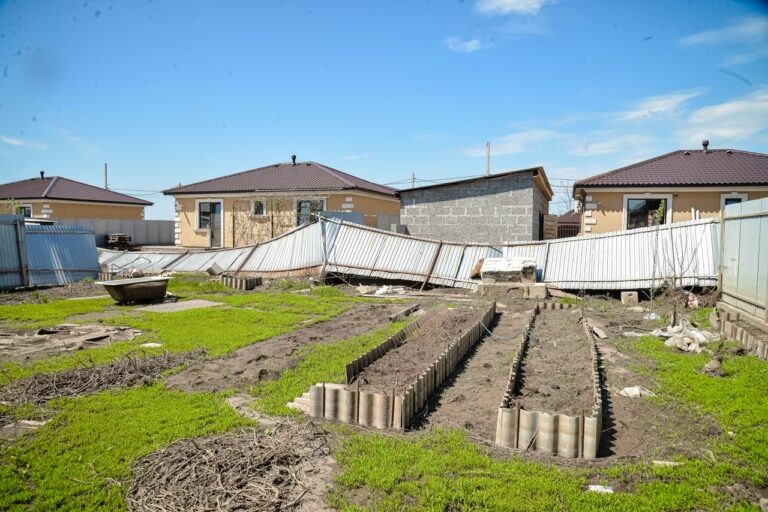    Оренбуржцы, чьи садовые дома пострадали от паводка, получат матпомощь Марина Шарт