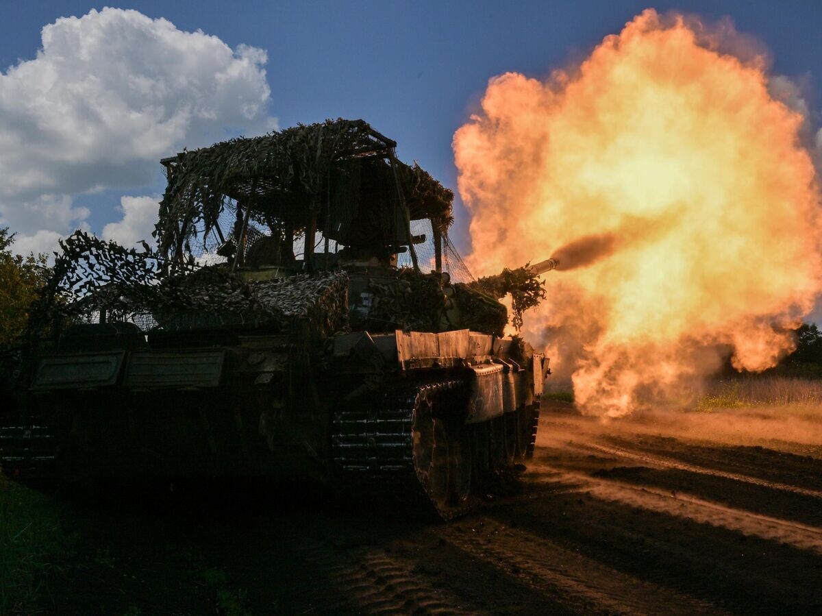    Боевая работа танкистов в зоне проведения СВО© РИА Новости / Евгений Биятов