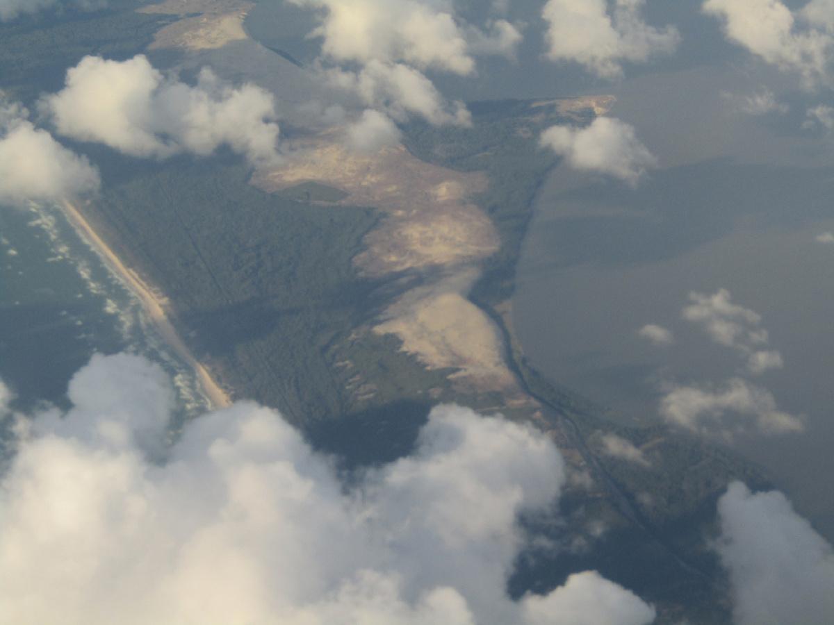 вид на пляжи и дюны Куршской косы с самолёта 