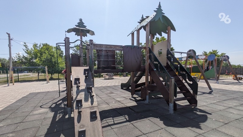    Детская площадка в хуторе Усть-Невинском Фото: Дмитрий Ахмадуллин / / ИА «Победа26»