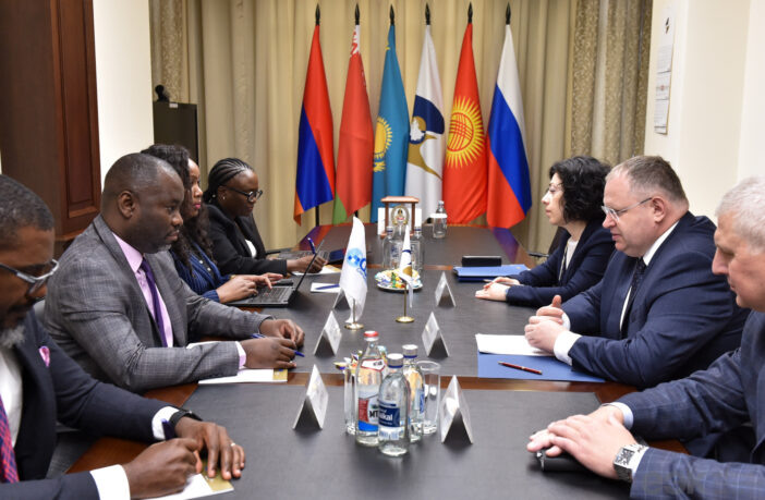 [:ru]Источник: https://eec.eaeunion.org/news/maksim-ermolovich-vizit-delegatsii-komissii-po-konkurentsii-komesa-khoroshaya-vozmozhnost-dlya-obmen/[:]