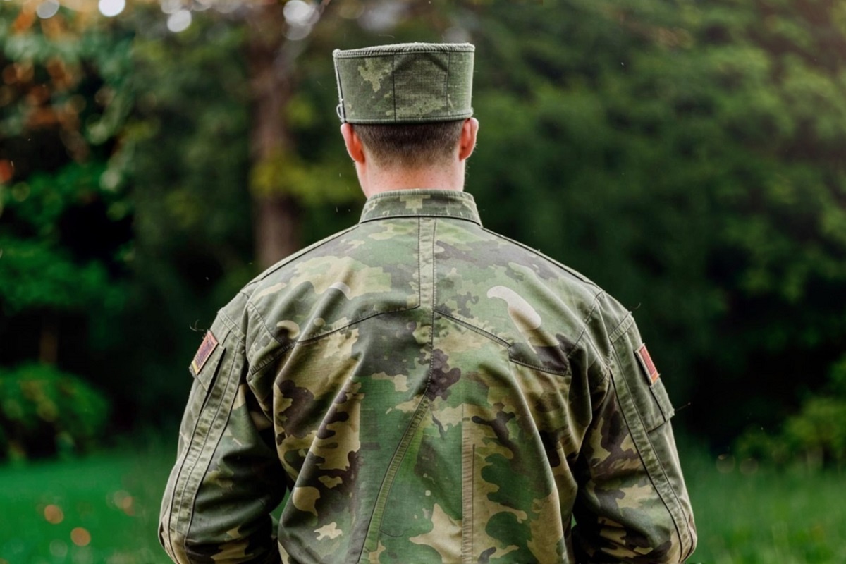 Украина должна отвести войска от Донбасса и Новороссии.  Фото: Изображение сгенерировано нейросетью Kandinsky 3.1