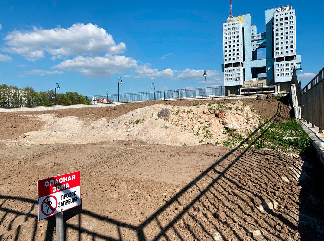Трагедия произошла при демонтаже Дома Советов.  Фото: Фото: ФедералПресс / Алена Людвиг