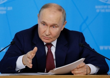    The Economist назвал первую возможную дату начала переговоров Украины и России