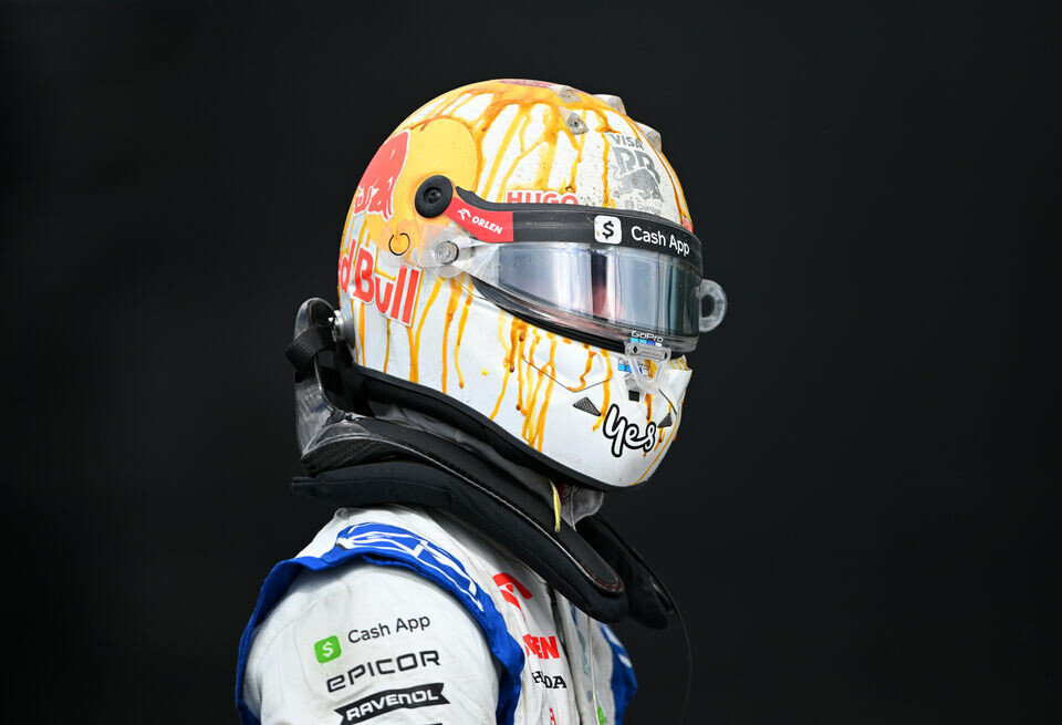    «Ты гонщик Ф1, веди себя соответствующе!» Вильнёв опять раскритиковал РиккардоGetty Images / Red Bull Content Pool