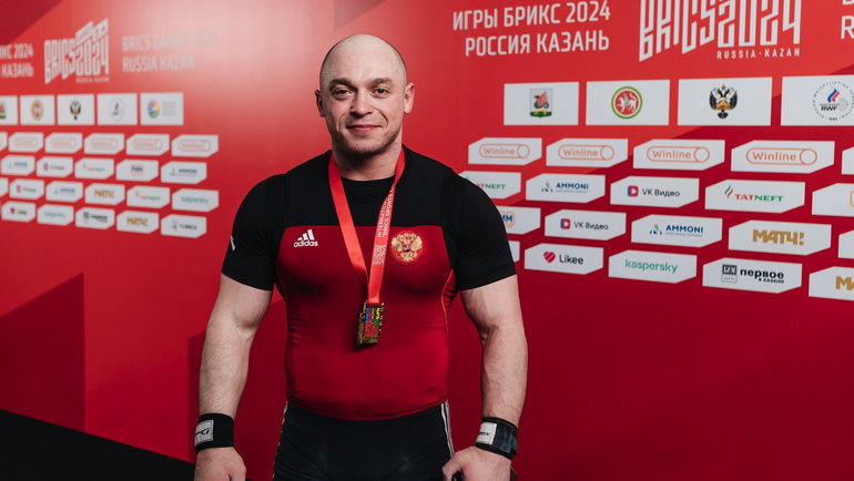    Артем Окулов с золотой медалью Игры БРИКС.Пресс-служба Игр Брикс