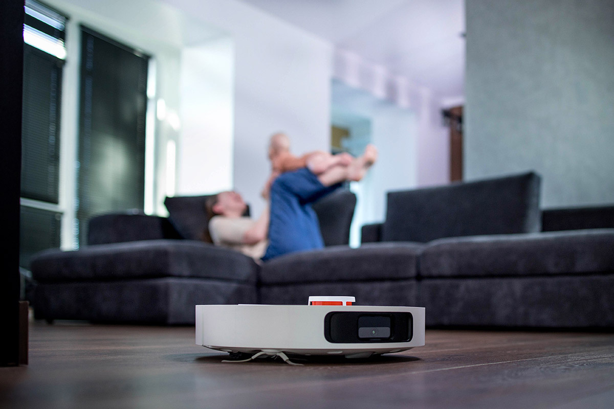    Лидар помогает роботу-пылесосу ориентироваться в пространстве. Источник: shutterstock.com