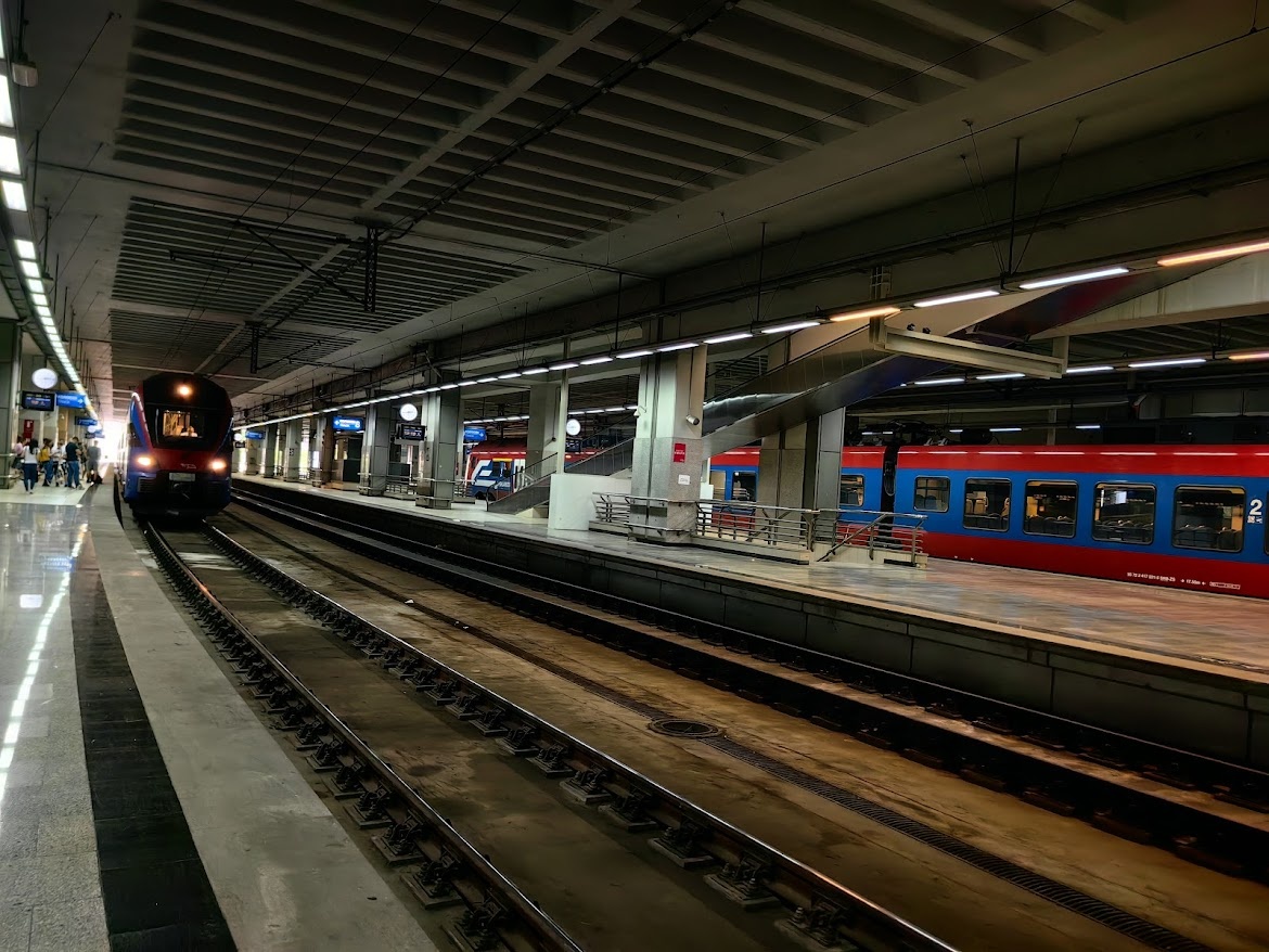 Перрон вокзала в Белграде