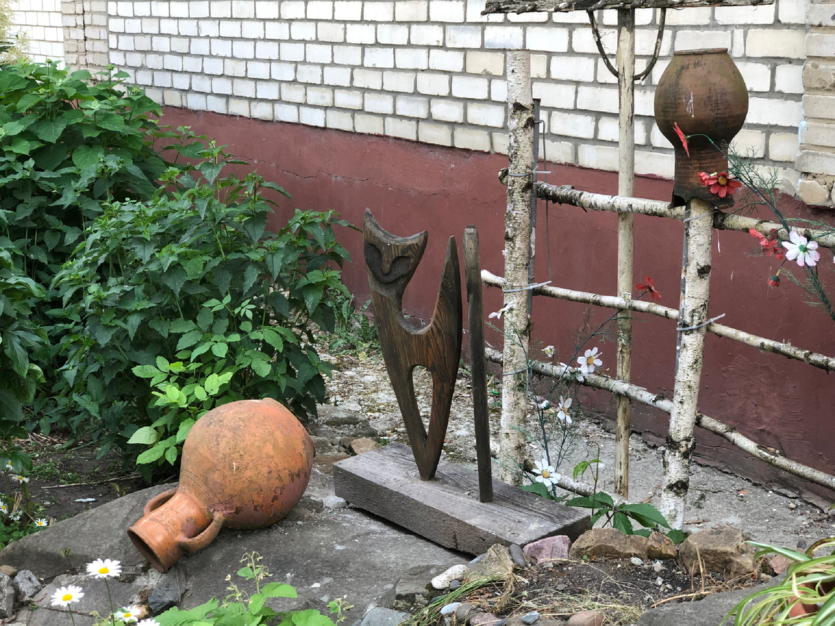 В одном из чудесных дворов Строителя