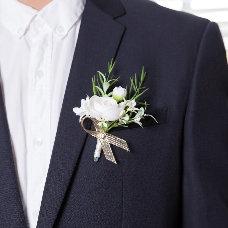 All You Should Know About The Groom Boutonniere Groom boutonniere, Diy boutonnie