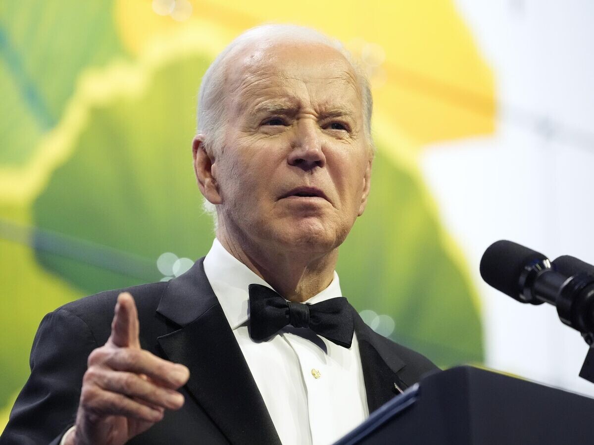    Президент США Джо Байден во время выступления в Азиатско-Тихоокеанском американском институте исследований конгресса© AP Photo / Alex Brandon