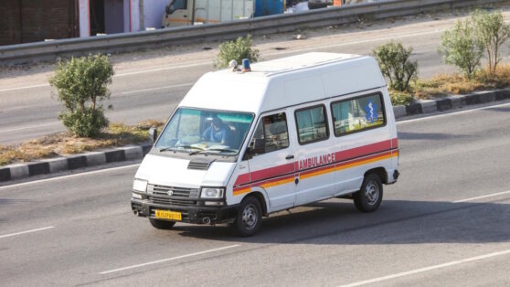    2400 туристов застряли в индийском штате из-за наводнений, 10 человек погибли Сергей Бунеев