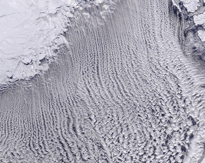 Необычные облака, которые ученые зафиксировали в Арктике, могут оказывать влияние на климат региона — и в других местах на Земле.-2