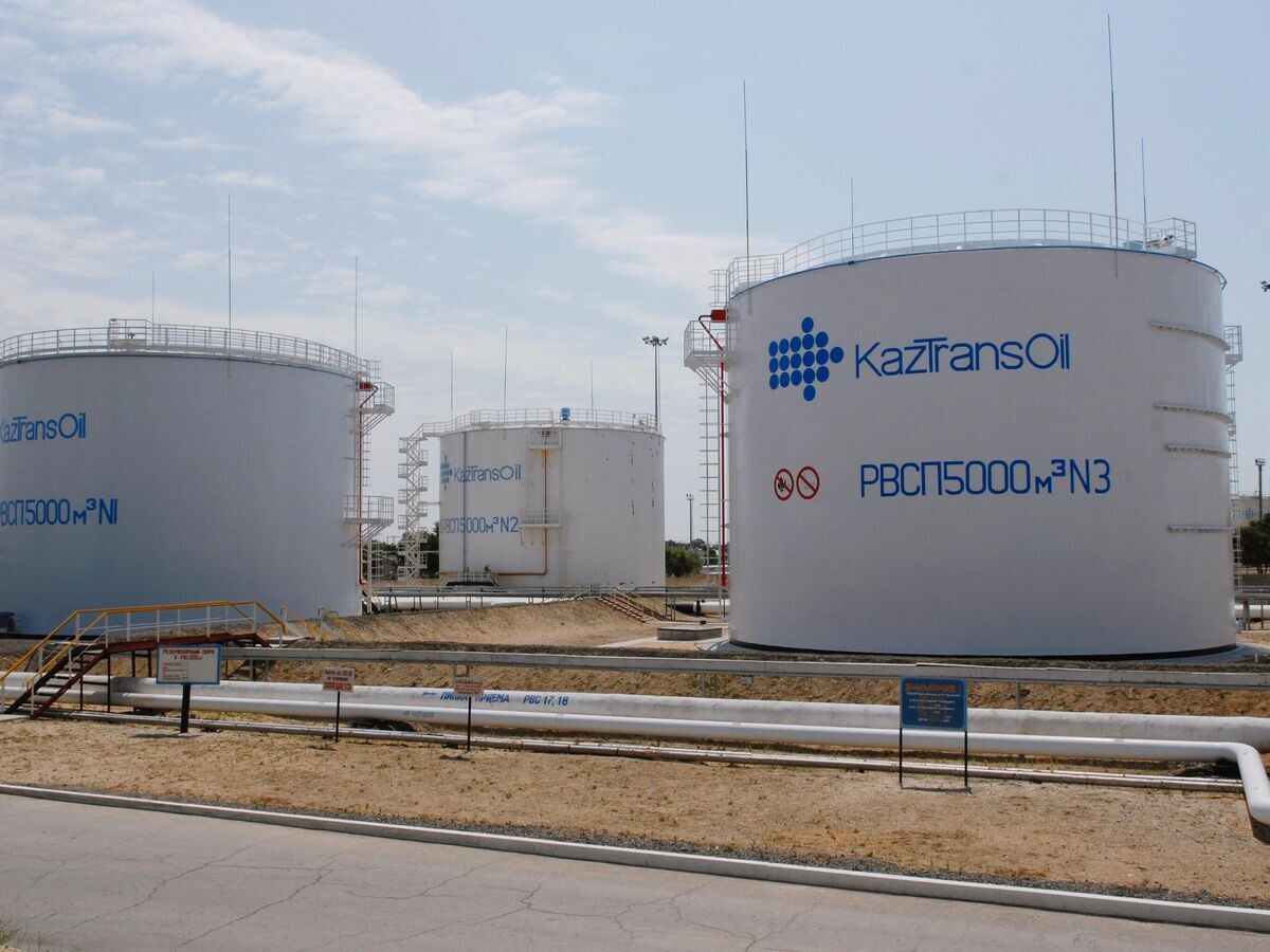    Нефтеперекачивающая станция "Актау"© РИА Новости / Алексей Бабушкин