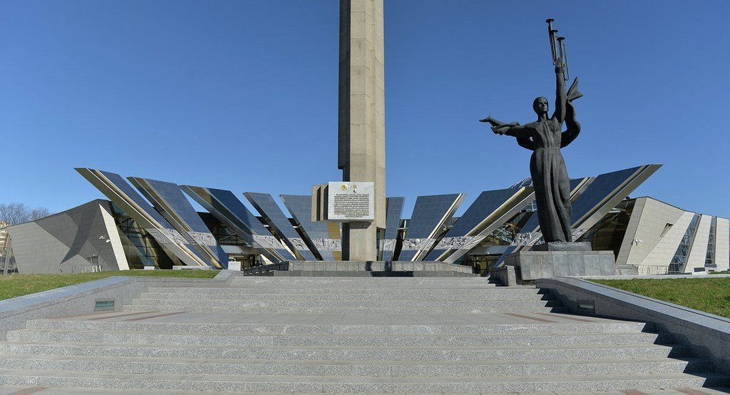 В операциях по освобождению Белоруссии сражались более 50 тысяч армян, из них около 15 тысяч погибли...