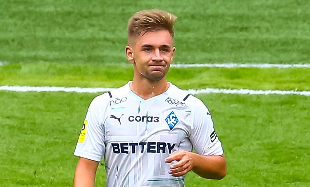 Защитник футбольного клуба "Крылья Советов" Юрий Горшков. Фото из интернета.